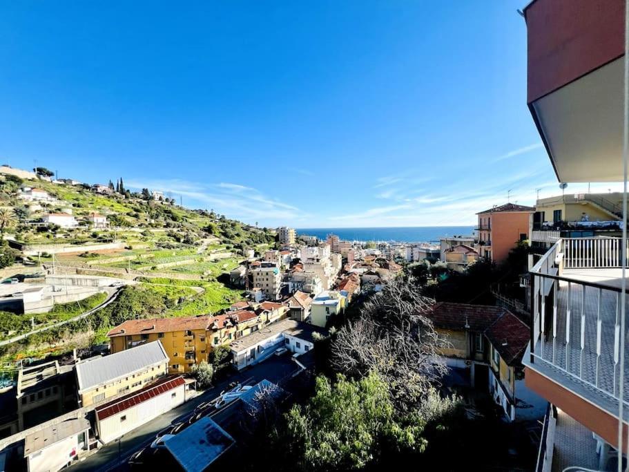 Pascoli 12 - * San Remo